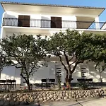In With Terrace, Air Conditioning, Wi-fi *