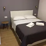 In With Terrace, Air Conditioning, Wi-fi Apartamento